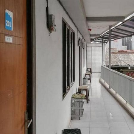 Laponca Residence Pondok Cabe Syariah Redpartner Buaran Exterior foto